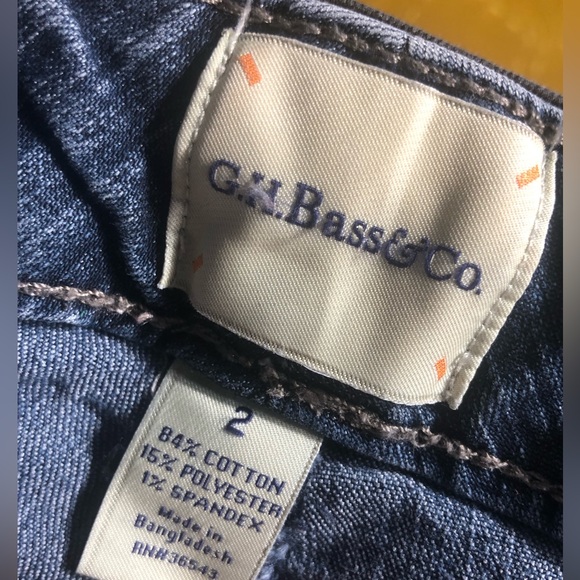 NWOT GH Bass Skinny Jeans with Ankle Zip - Size 2 - Picture 3 of 3